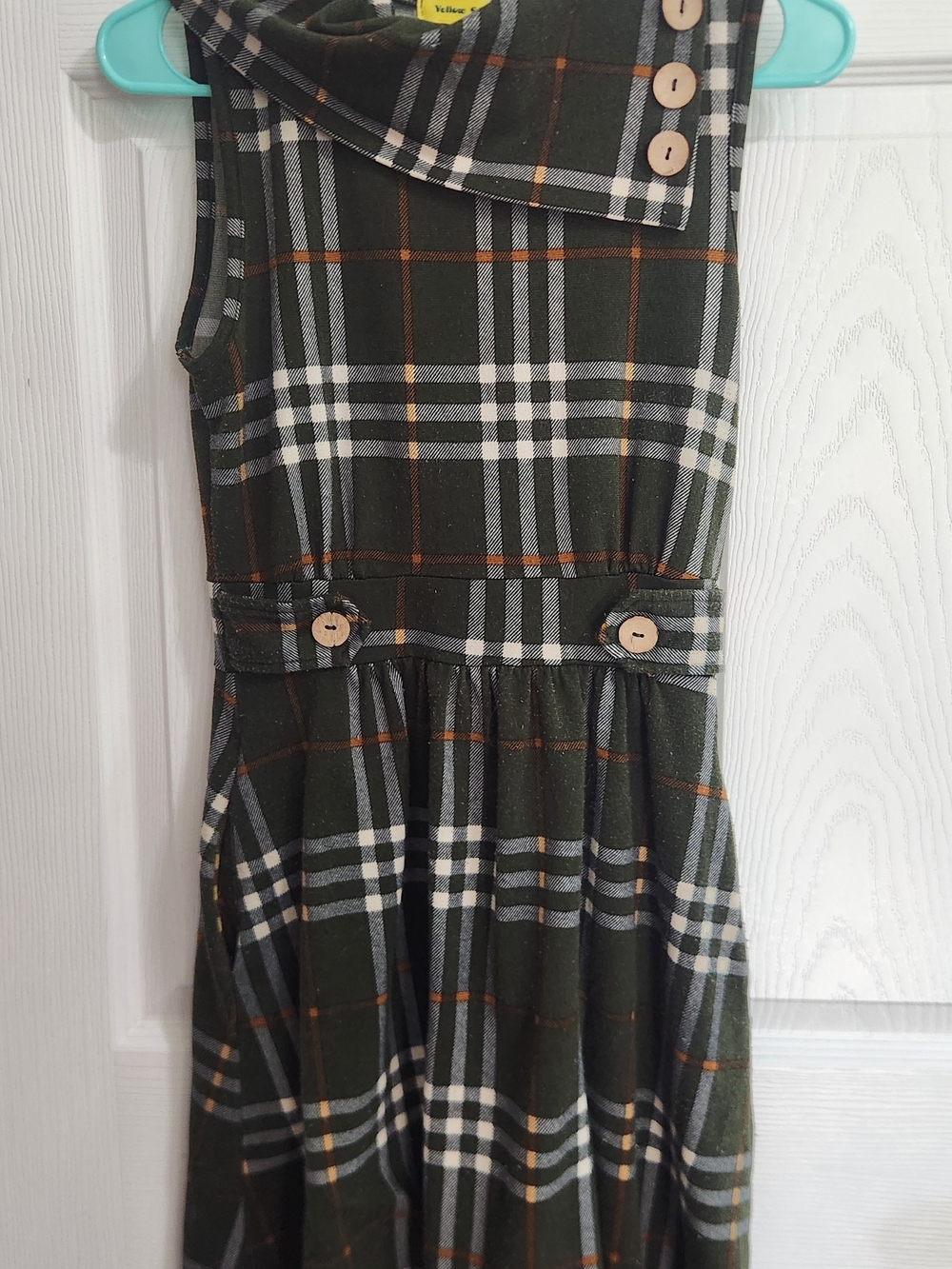 Women's Plaid Green Sleeveless Holiday Dress with Button Accents